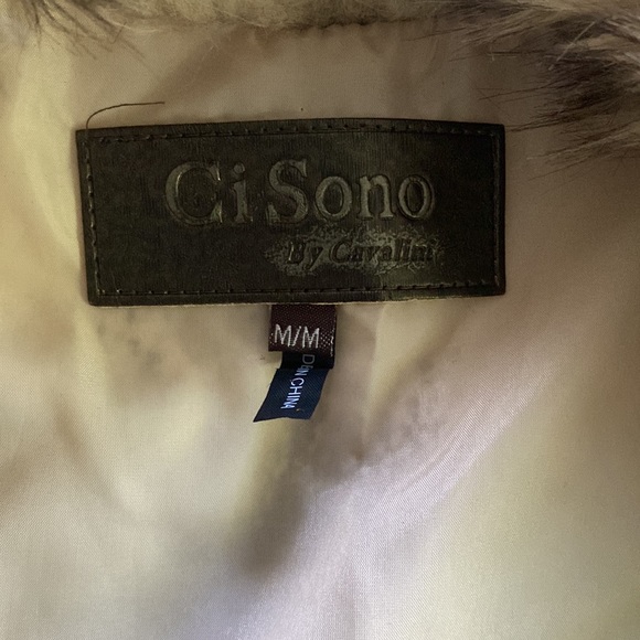 Faux Fur Vest/Sleeveless Jacket - Picture 3 of 5